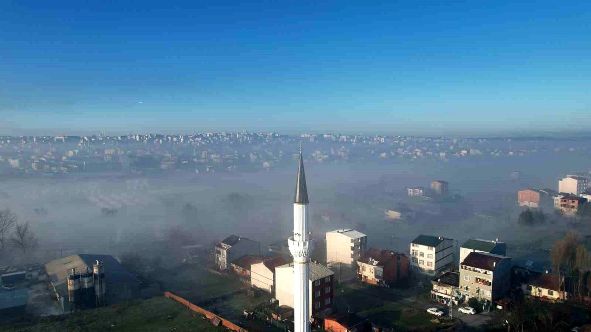 İstanbul\'da Kartpostallık Sis Manzaraları