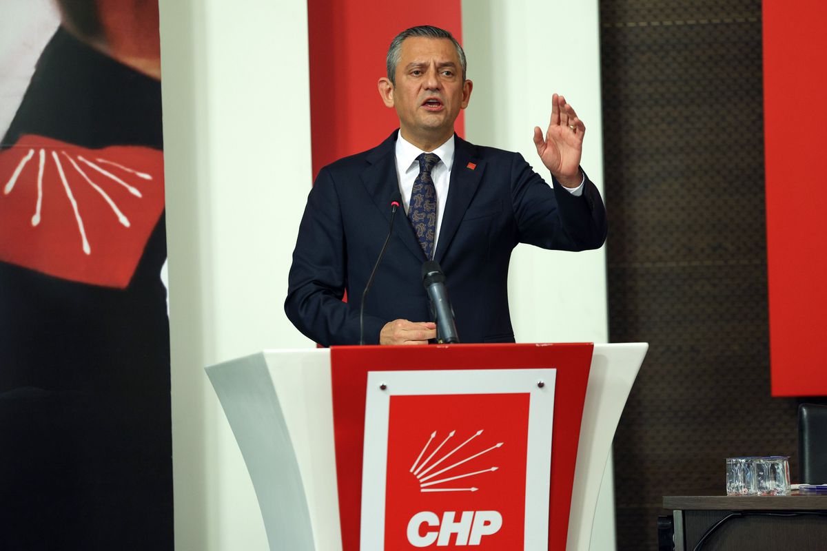 Özgür Özel\'den yeni yıl mesajı