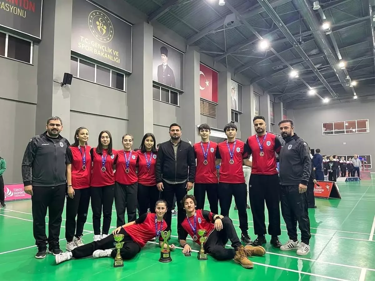 Pursaklar Badminton Takımı Süper Lig\'e Yükseldi