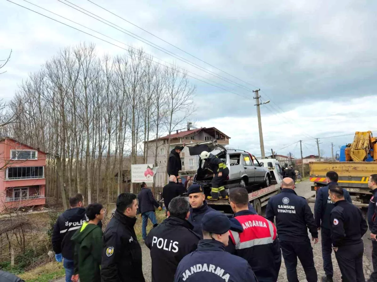 Samsun\'da Otomobil Çaya Uçtu: Sürücü Hayatını Kaybetti