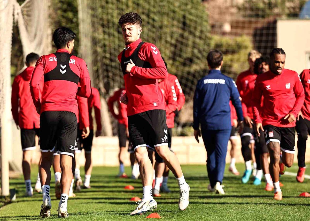 Sivasspor Belek\'te Antrenman Yapıyor