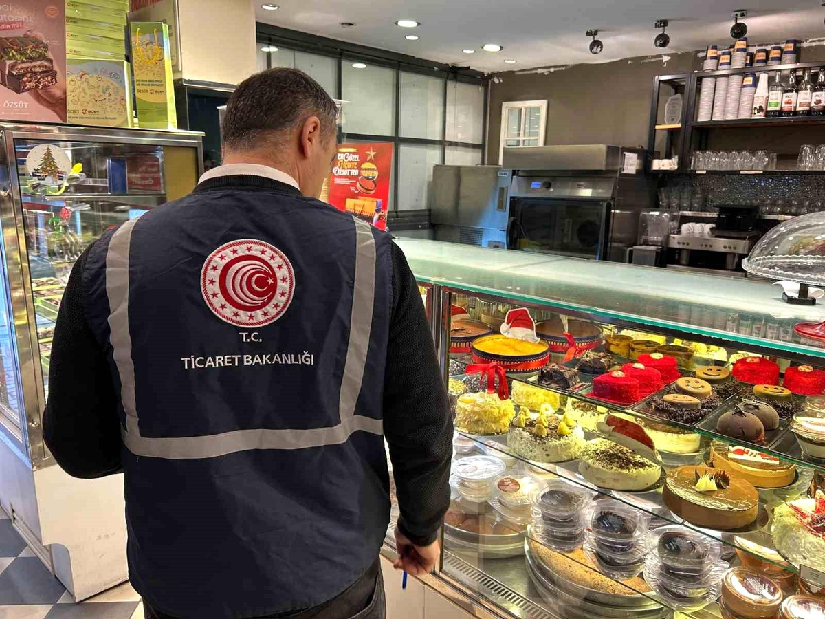 İzmir\'de Fiyat Denetimleri Sıklaştırıldı