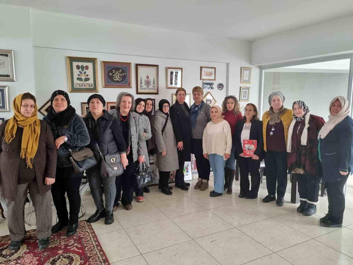 Türk Kadınlar Birliği 100. Yıl Sergisi Açıldı