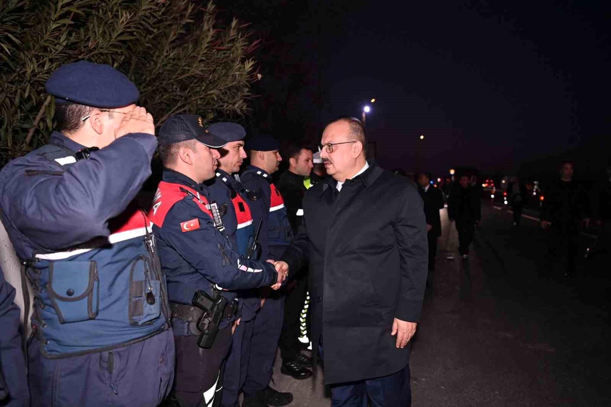 Vali Canbolat\'tan Yeni Yıl Kutlaması