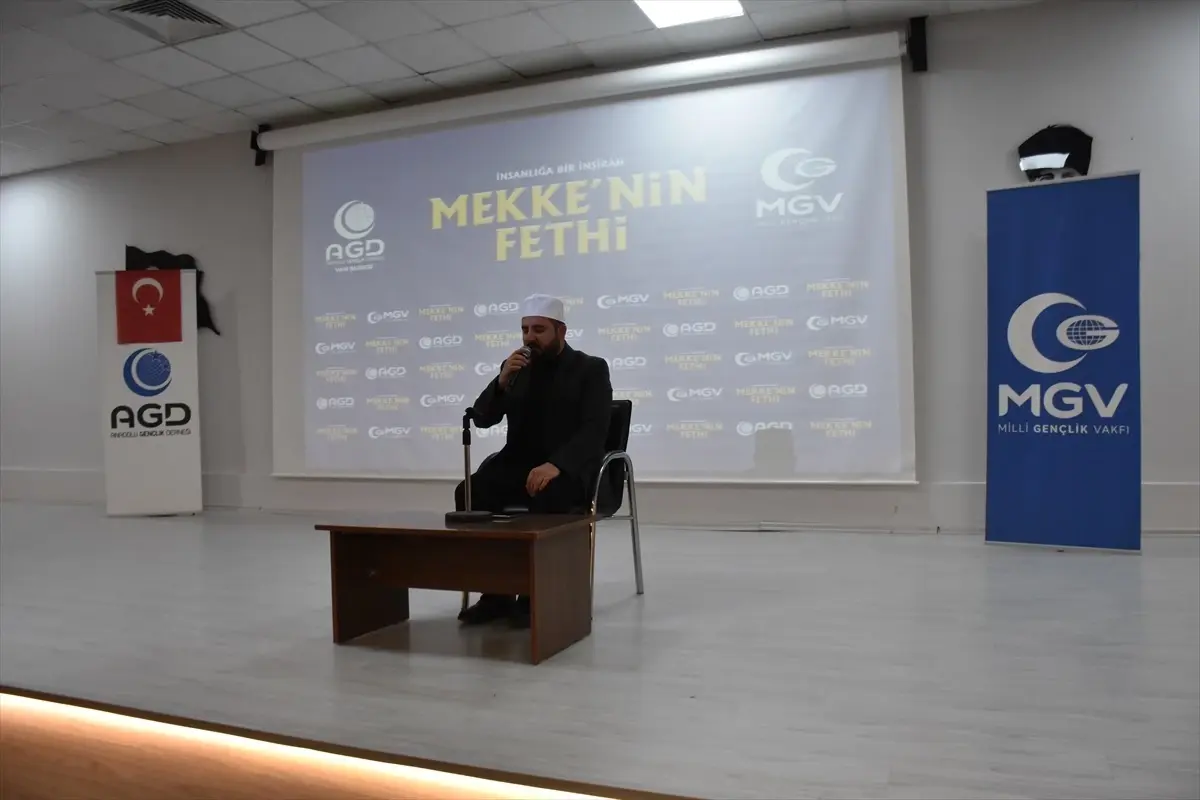 Mekke\'nin Fethi ve Kudüs Gecesi Programı Van\'da Düzenlendi