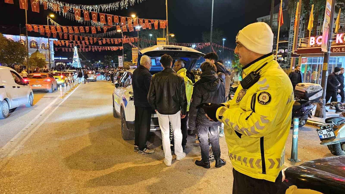 Bandırma\'da Yılbaşı Denetimleri: Ehliyetsiz Sürücüye Ceza