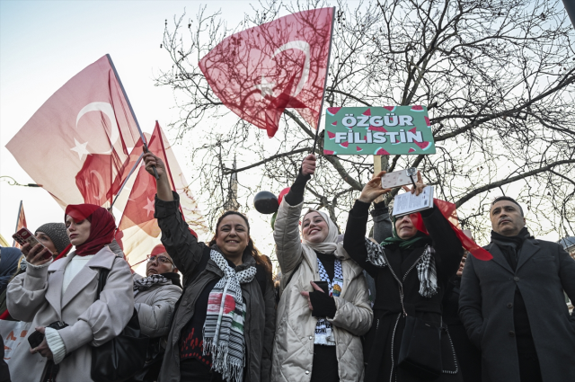 Binlerce kişinin katıldığı Filistin'e destek yürüyüşünden ilk görüntüler