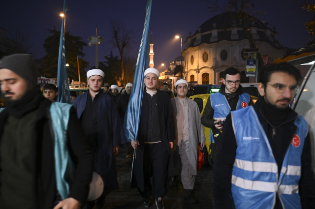 Binlerce kişinin katıldığı Filistin'e destek yürüyüşünden ilk görüntüler