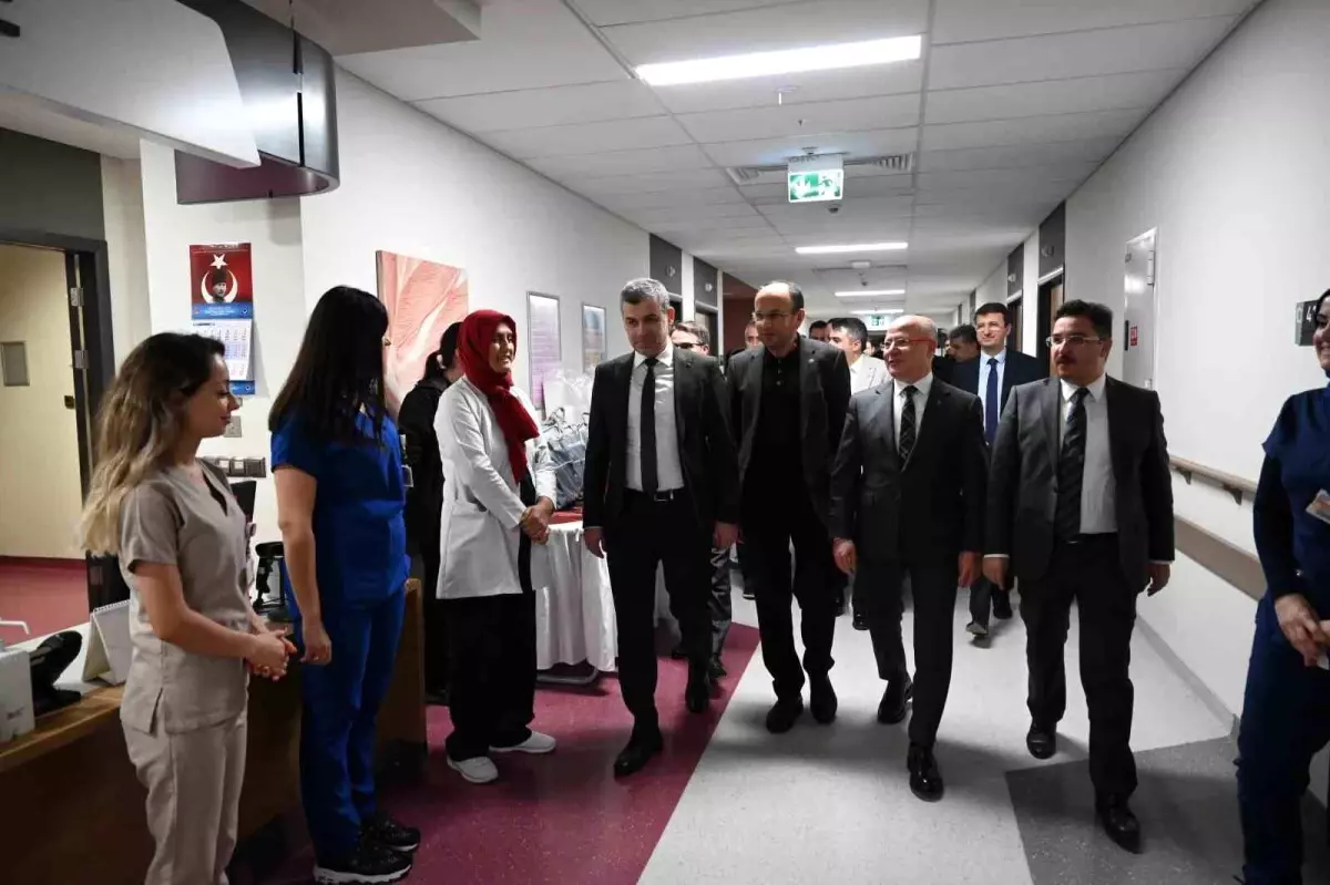 Bursa Şehir Hastanesi\'nde 2025\'in İlk Bebekleri Dünyaya Geldi