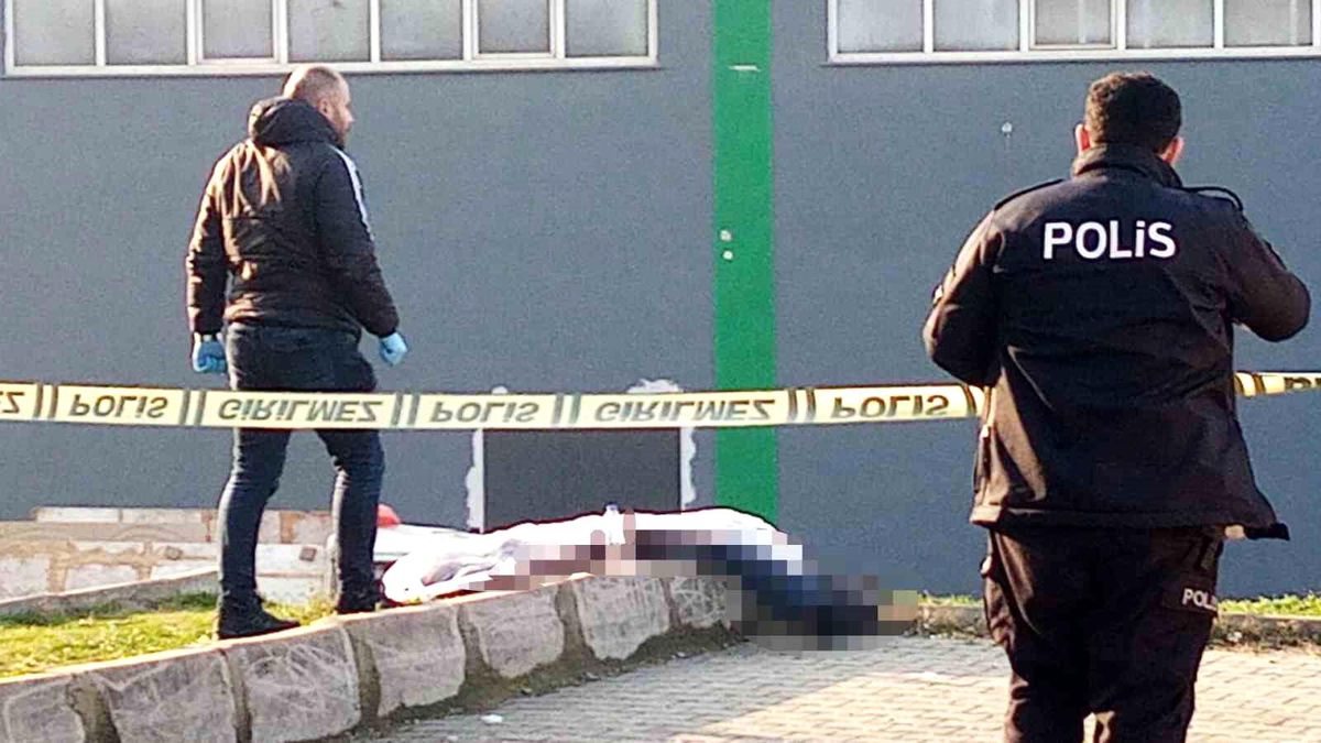 İnegöl\'de Başından Vurulmuş Adam Bulundu