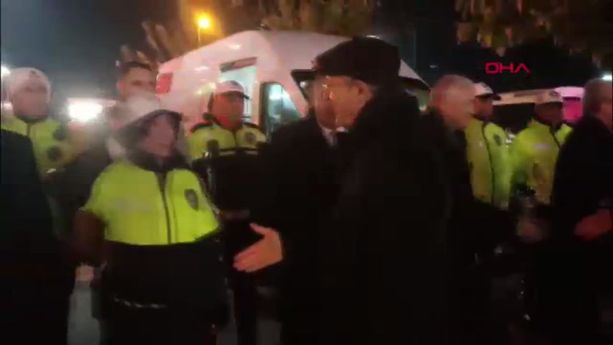 Vali Ömer Toraman, Çanakkale\'de Polislerle Yeni Yılı Karşıladı