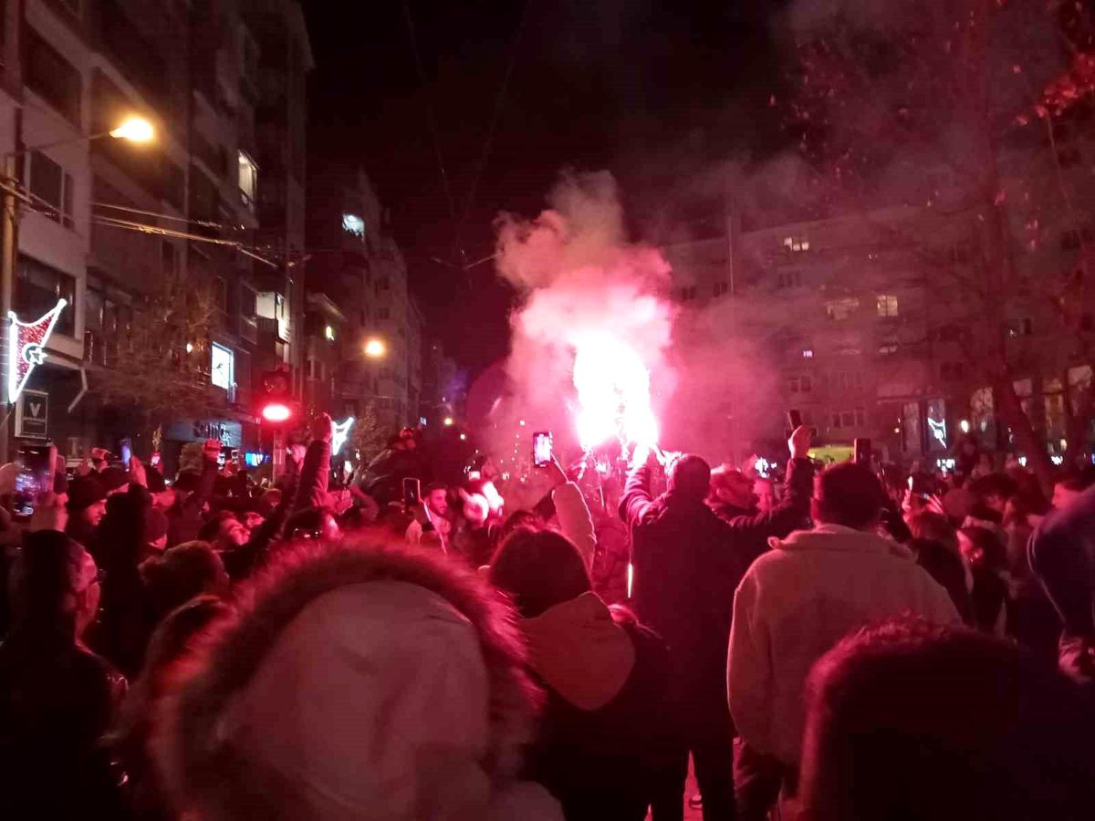 Eskişehir\'de Yılbaşı Coşkusu