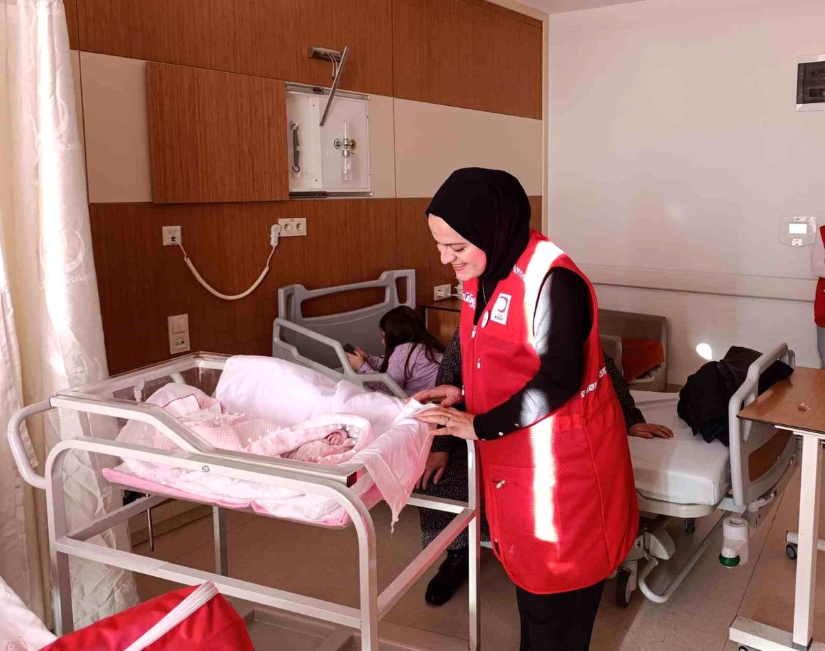 Kızılay\'dan Yeni Yıl Hediyesi