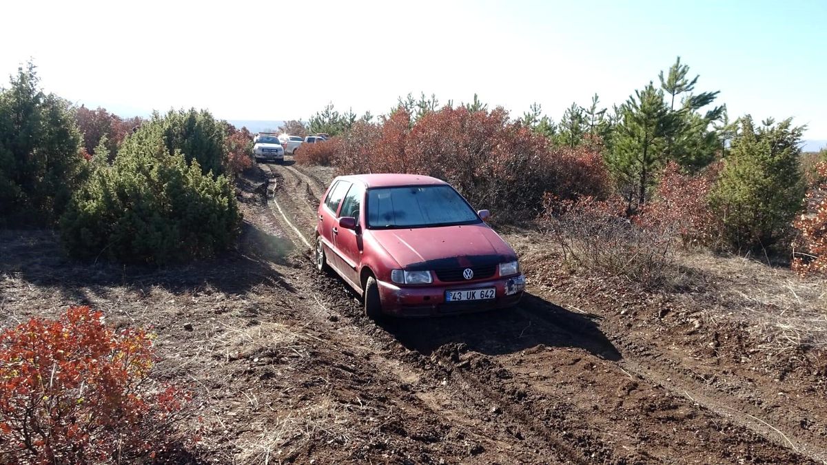 Kayıp Yaşlı Adamın Aracı Bulundu