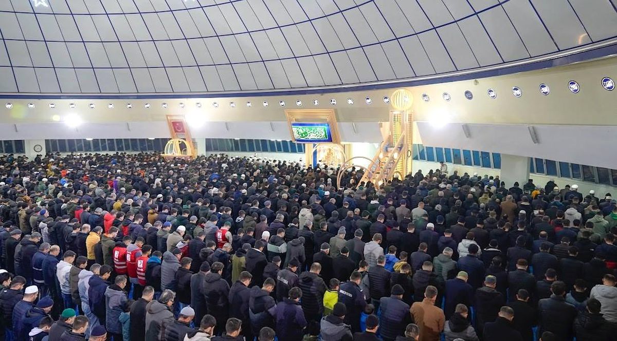 Erzincan\'da Manevi Birlik ve Dayanışma: Terzibaba Camii\'nde Anlamlı Sabah