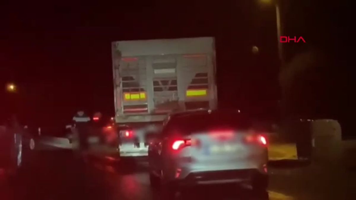 Antalya\'da Tarihi Uyuşturucu Operasyonu: 235 Bin Sentetik Ecza Ele Geçirildi