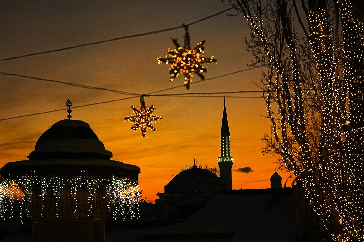 Arnavutluk ve Bosna Hersek\'te Regaip Kandili dualarla idrak edildi