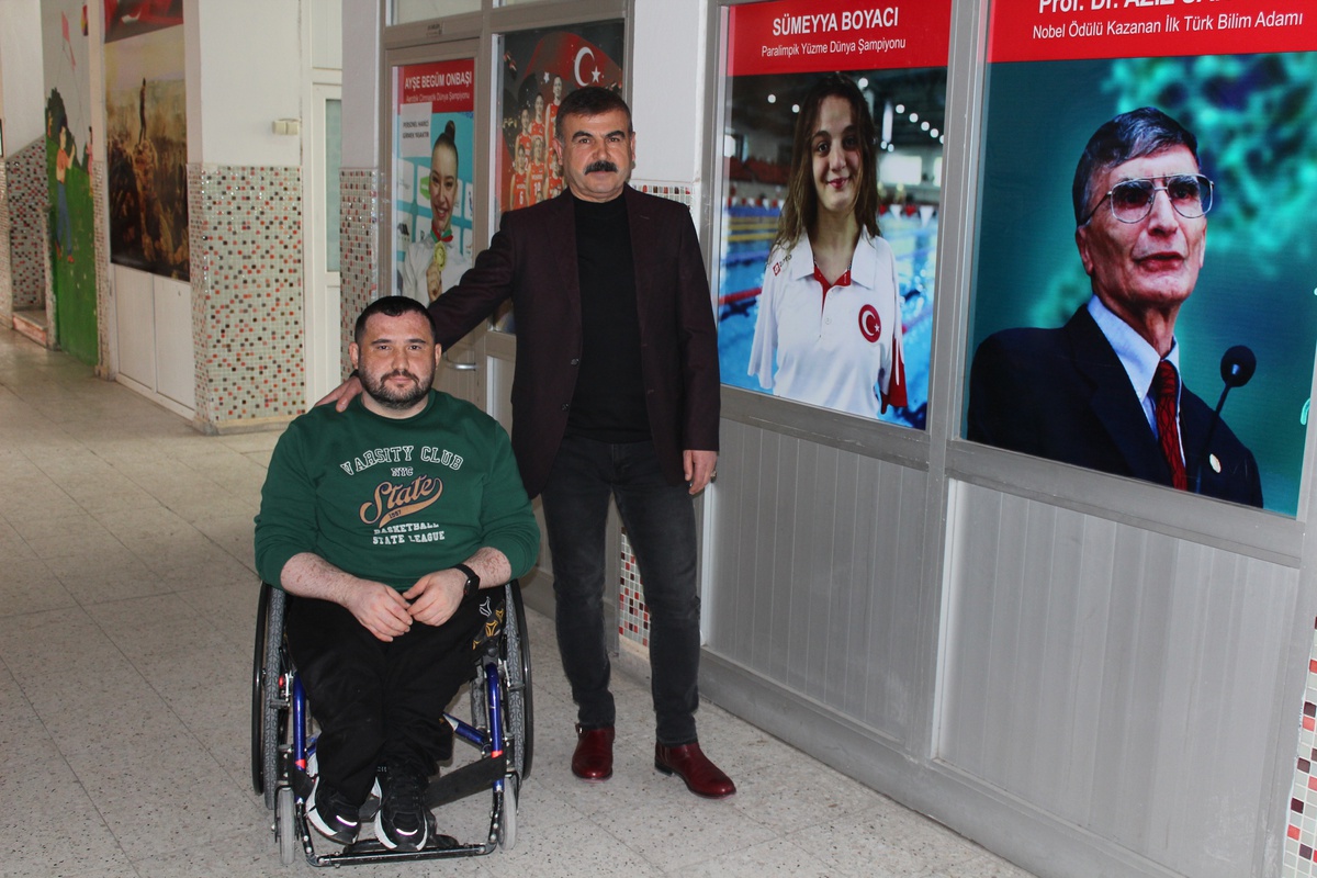 Engelleri Aşan Memur Rıdvan Ünal\'ın Hikayesi