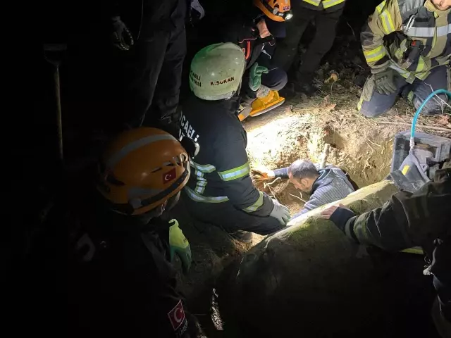 Define ararken kazdığı kayanın altında sıkıştı Define ararken kazdığı kayanın altında sıkıştı