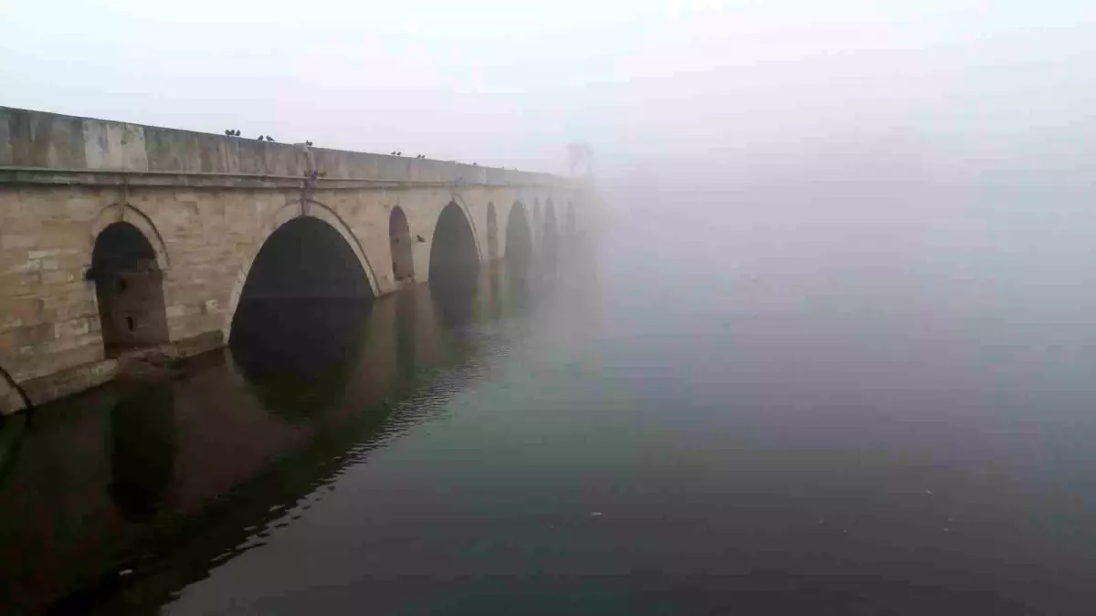 Edirne\'de Yoğun Sis Hayatı Olumsuz Etkiliyor