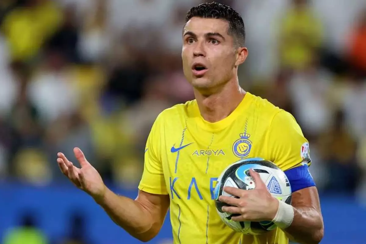 Fenerbahçe\'nin eski futbolcusu Ronaldo\'ya salladı: Onu Fransa\'da yerler