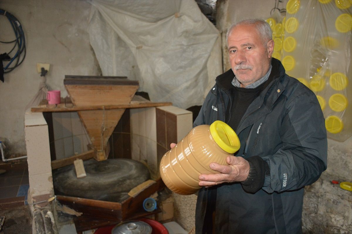 Baba Mesleği: 55 Yıldır Değirmencilik Yapıyor