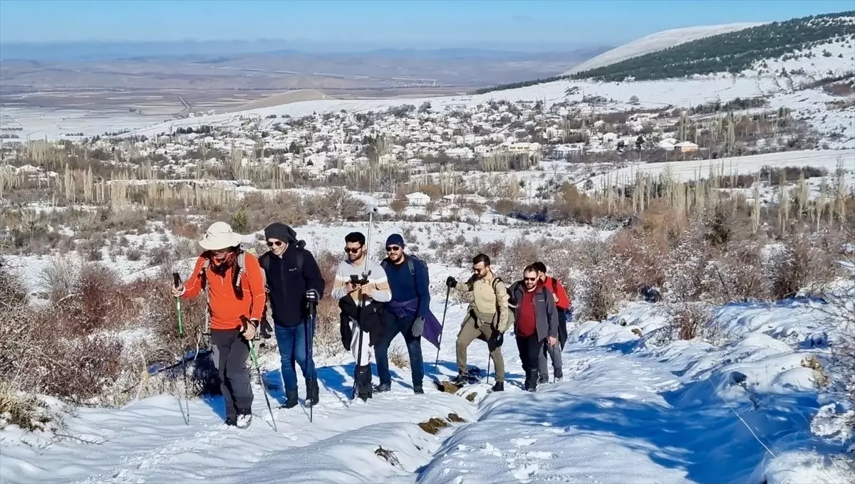 Kırşehir\'de Dağcılar Gönül Dağı\'na Tırmandı