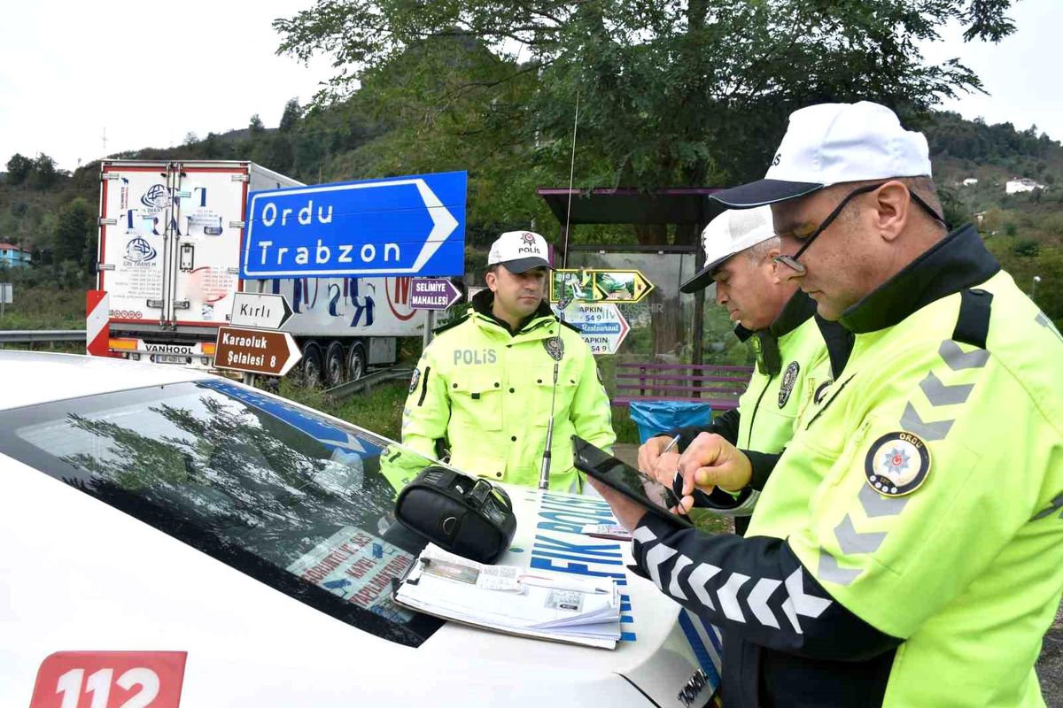Ordu\'da Trafik Denetimleri Sürüyor