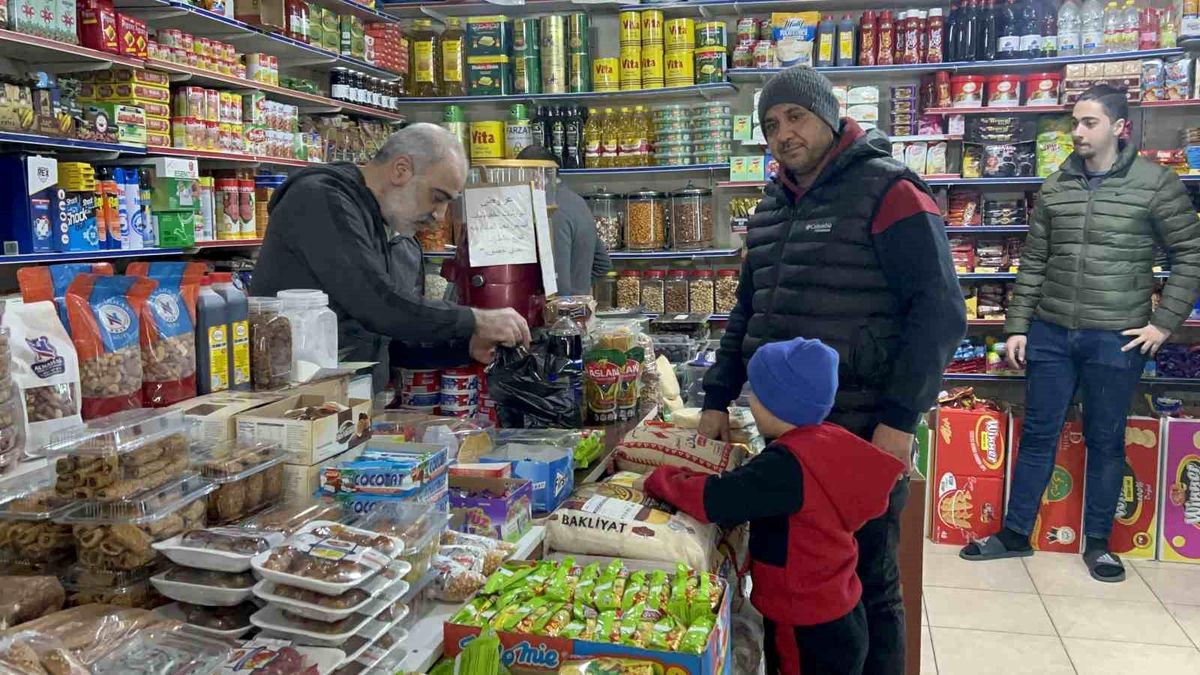 Suriyeli Esnaf Türkiye\'den Dönüyor