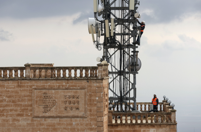 Türk Telekom CEO'su Ümit Önal: 'Fiberin Hızını Türkiye'nin Her Köşesine Taşıyoruz'