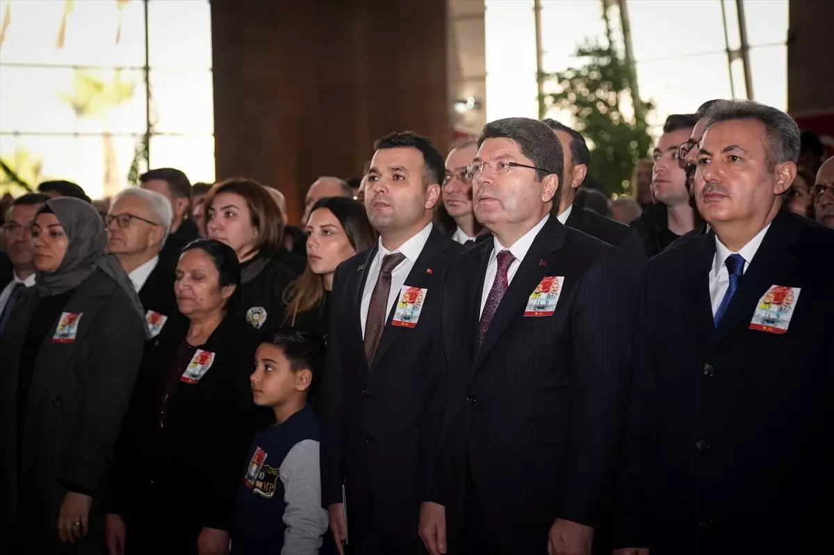 Adalet Bakanı Tunç, İzmir\'de şehitler Fethi Sekin ve Musa Can\'ı anma törenine katıldı Açıklaması