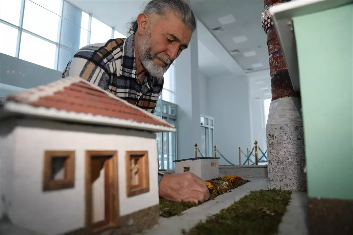 Babası İçin Camii Maketi Yaptı