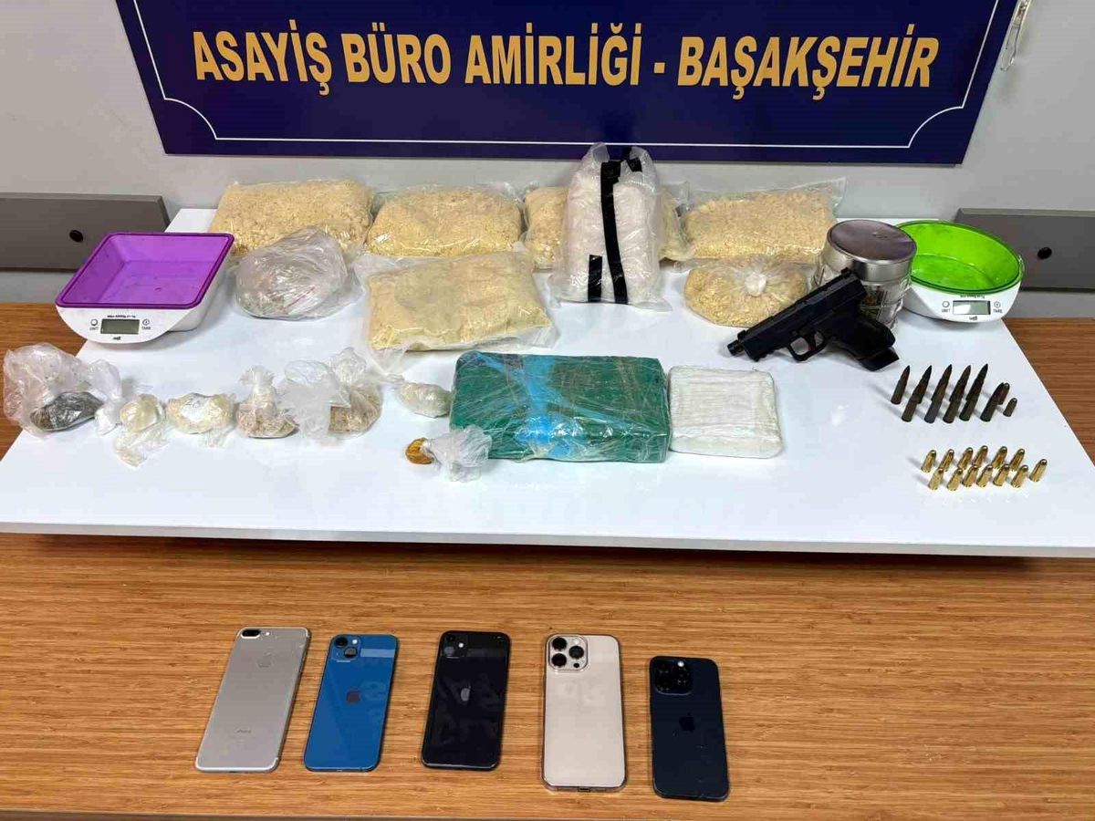 Başakşehir\'de Motosikletli Silahlı Saldırı