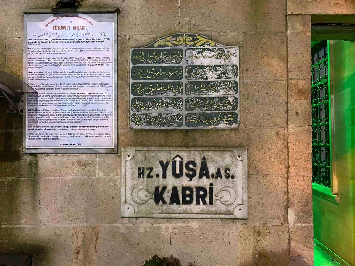 Hz. Yuşa Türbesi\'ne Yoğun İlgi