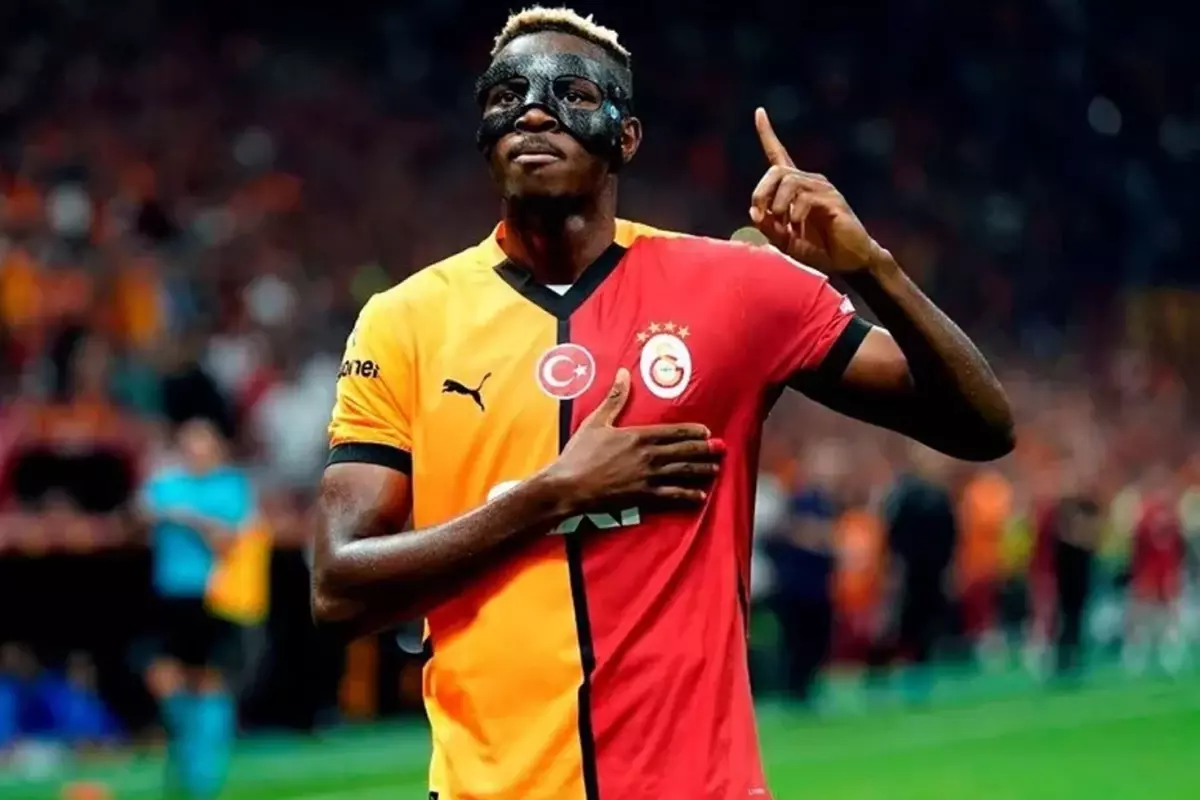 Dünya devi Osimhen\'i Galatasaray\'dan koparacak formülü buldu