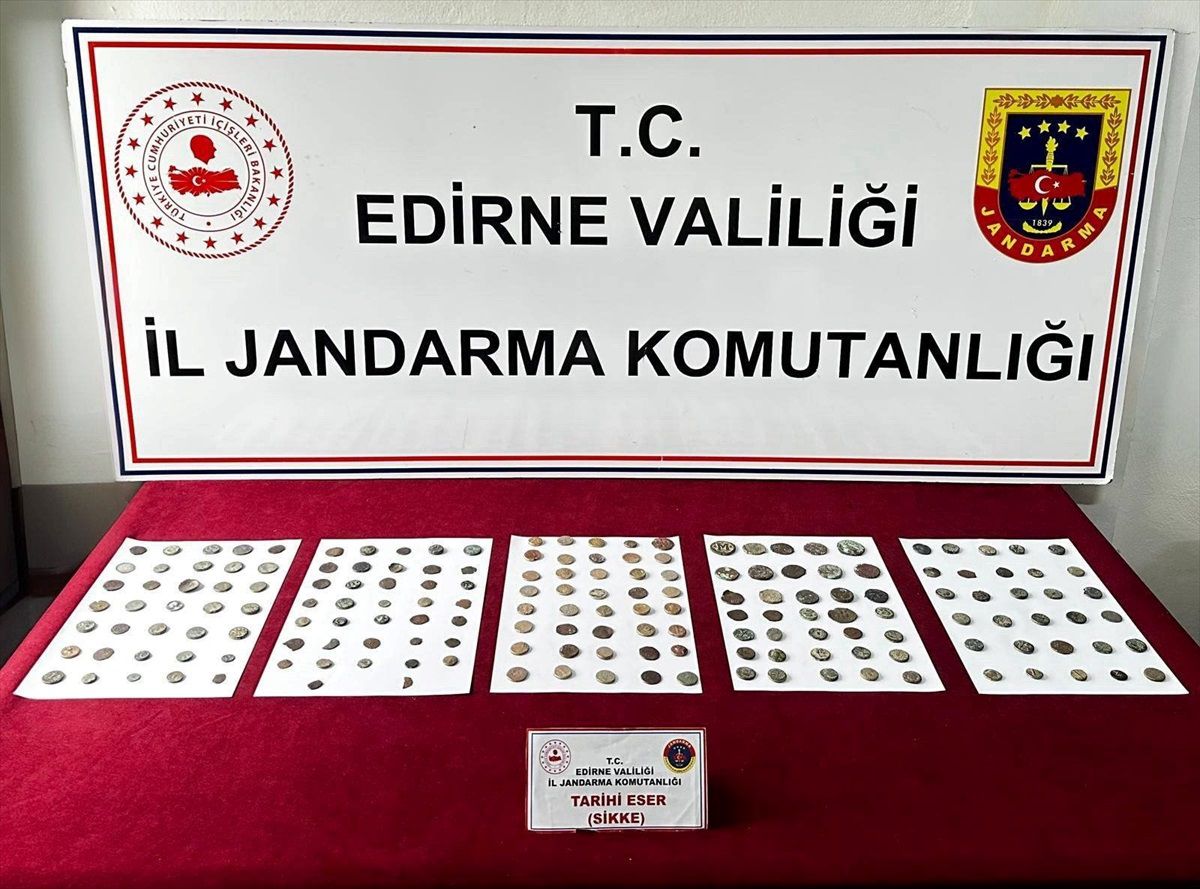 Edirne\'de Otobüste Kaçak Sikke Ele Geçirildi