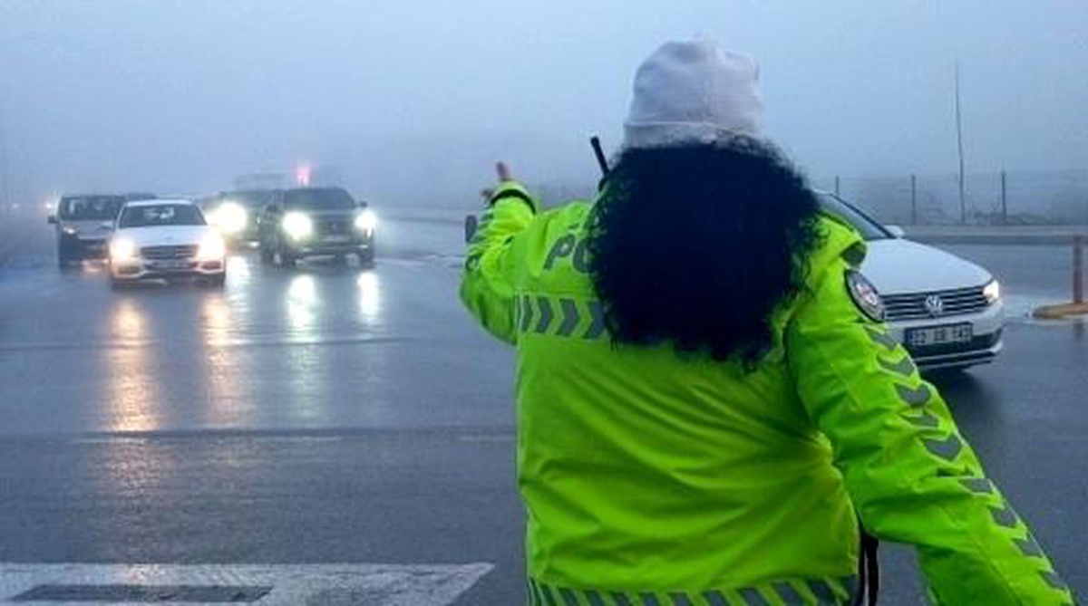 Edirne\'de Yoğun Sis Nedeniyle Trafik Önlemleri