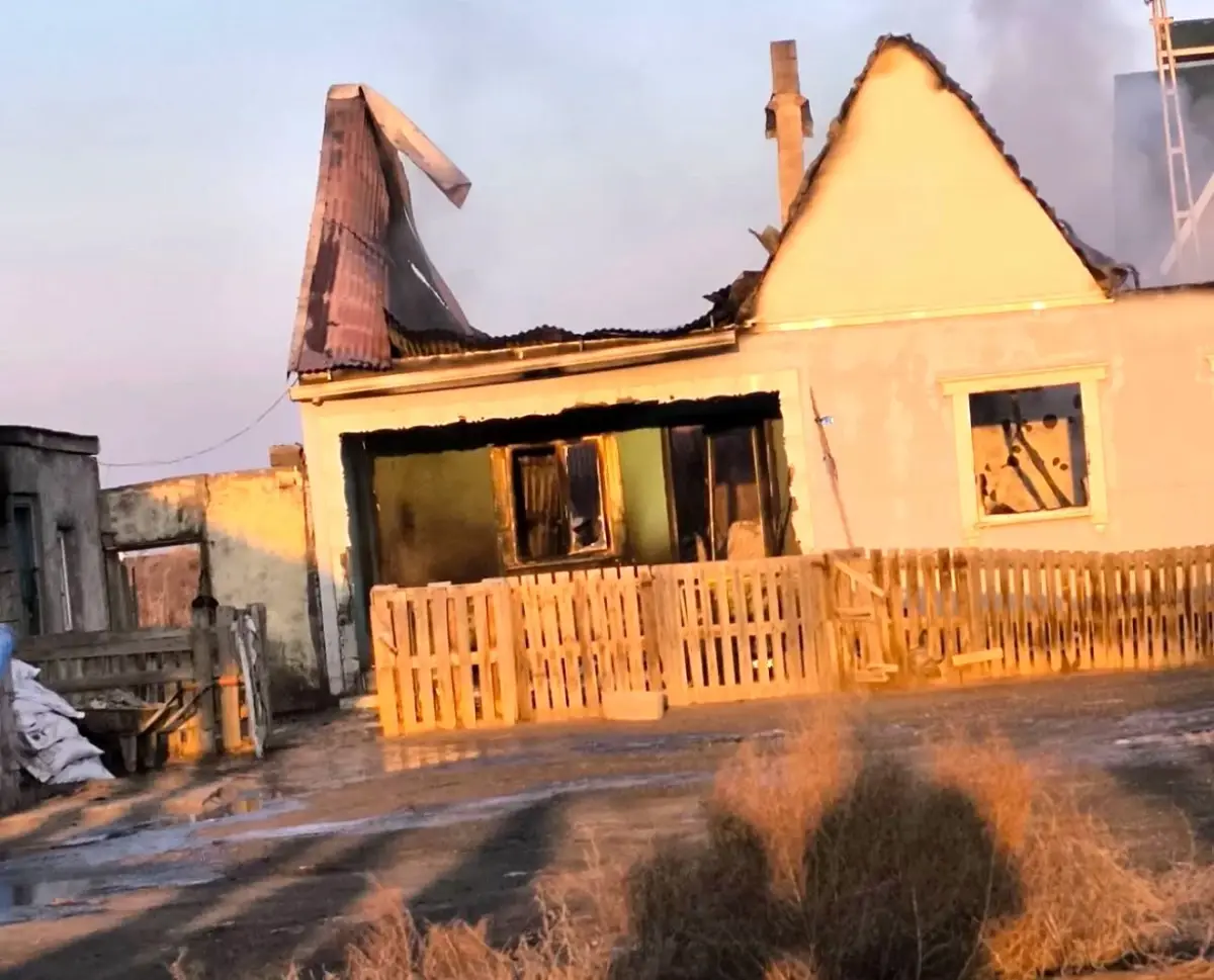 Iğdır\'da Yangın: Ev Kül Oldu