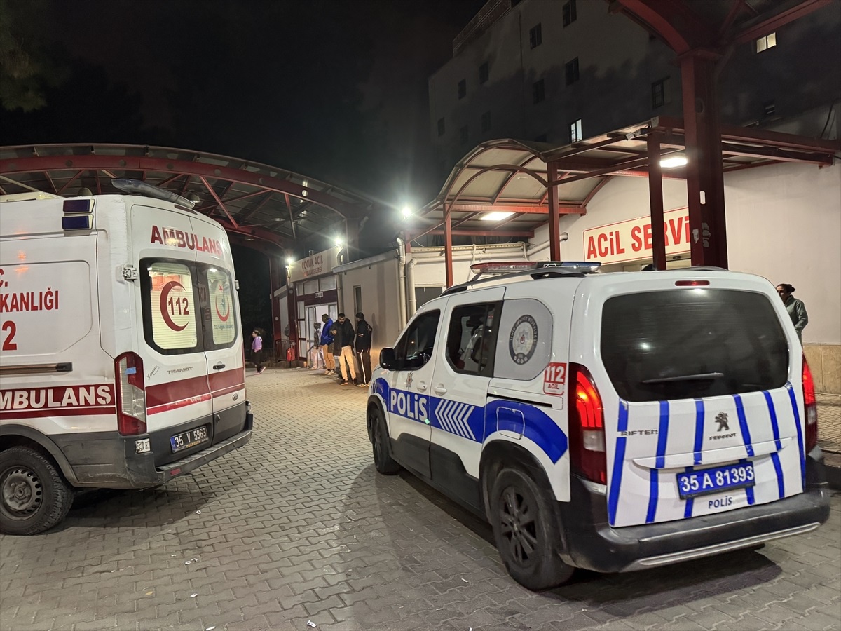 İzmir\'de Komşu Kavgasında Bir Yaralı