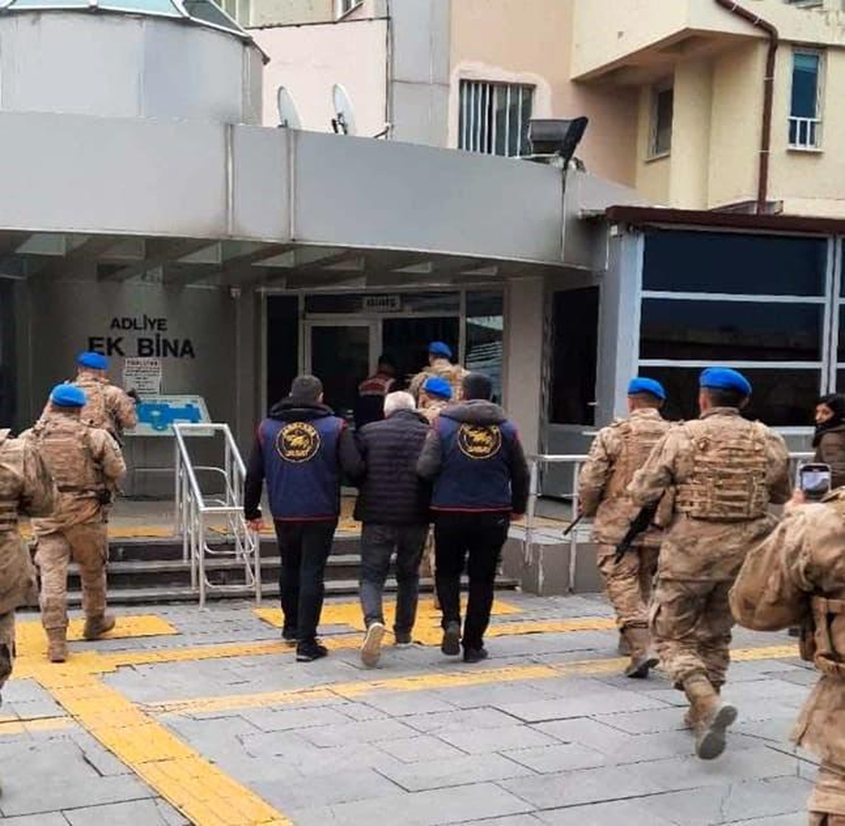 Kütahya\'da 98 Kişi Yakalandı