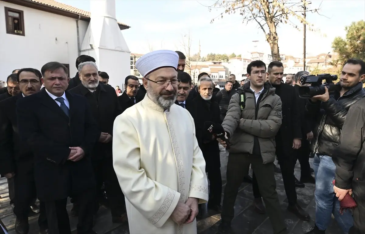 İsfahani Mescidi Yeniden İbadete Açıldı