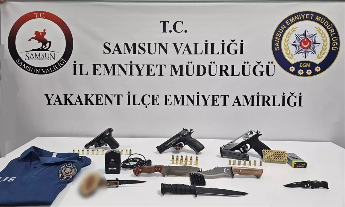 Samsun\'da Araçta Ruhsatsız Silah ve Mühimmat Ele Geçirildi