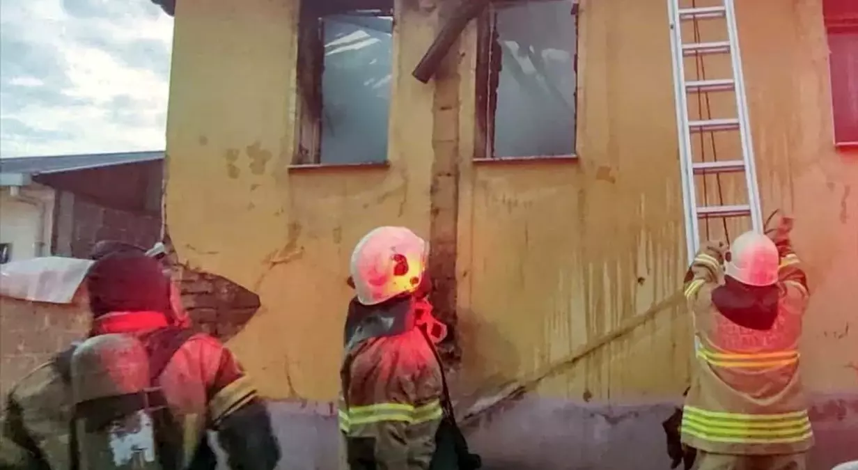 Ödemiş\'te Yangın: 6 Çocuk Kurtarıldı