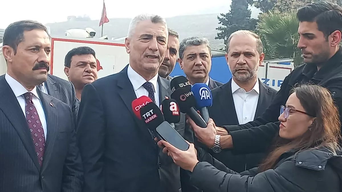 Bakan Bolat: Hatay\'daki Gümrük Kapılarından 40 Bin Suriyeli Ülkesine Geçti