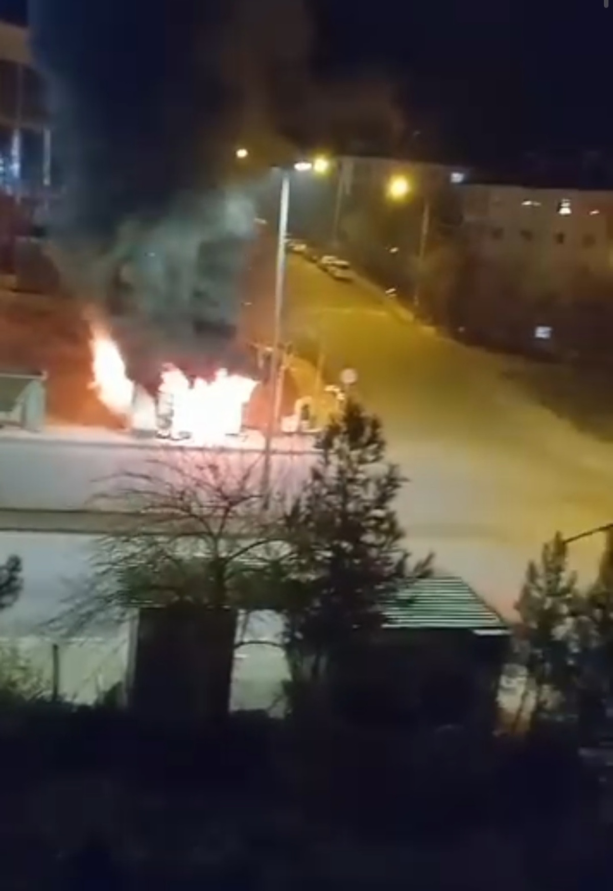 Batman\'da Otobüs Şoförleri Kulübesine Yangın