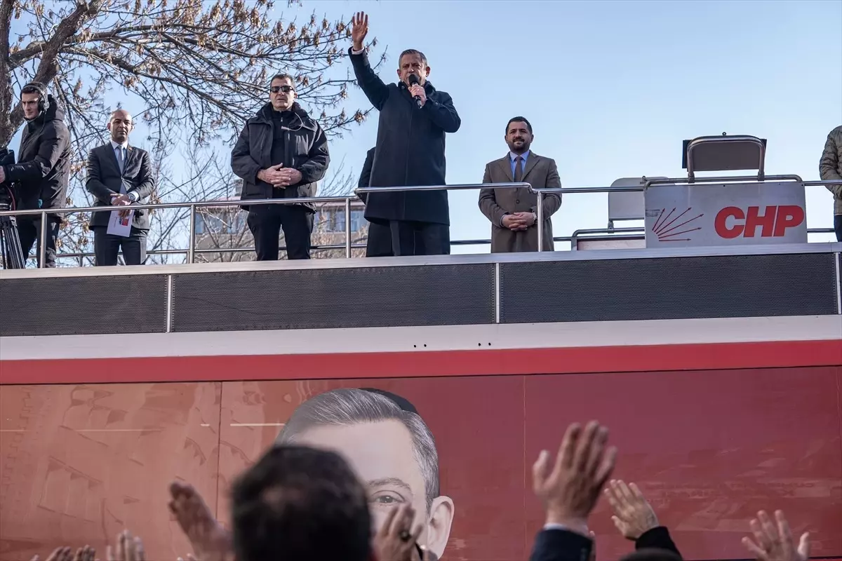 CHP Genel Başkanı Özel, Kars\'ta konuştu Açıklaması