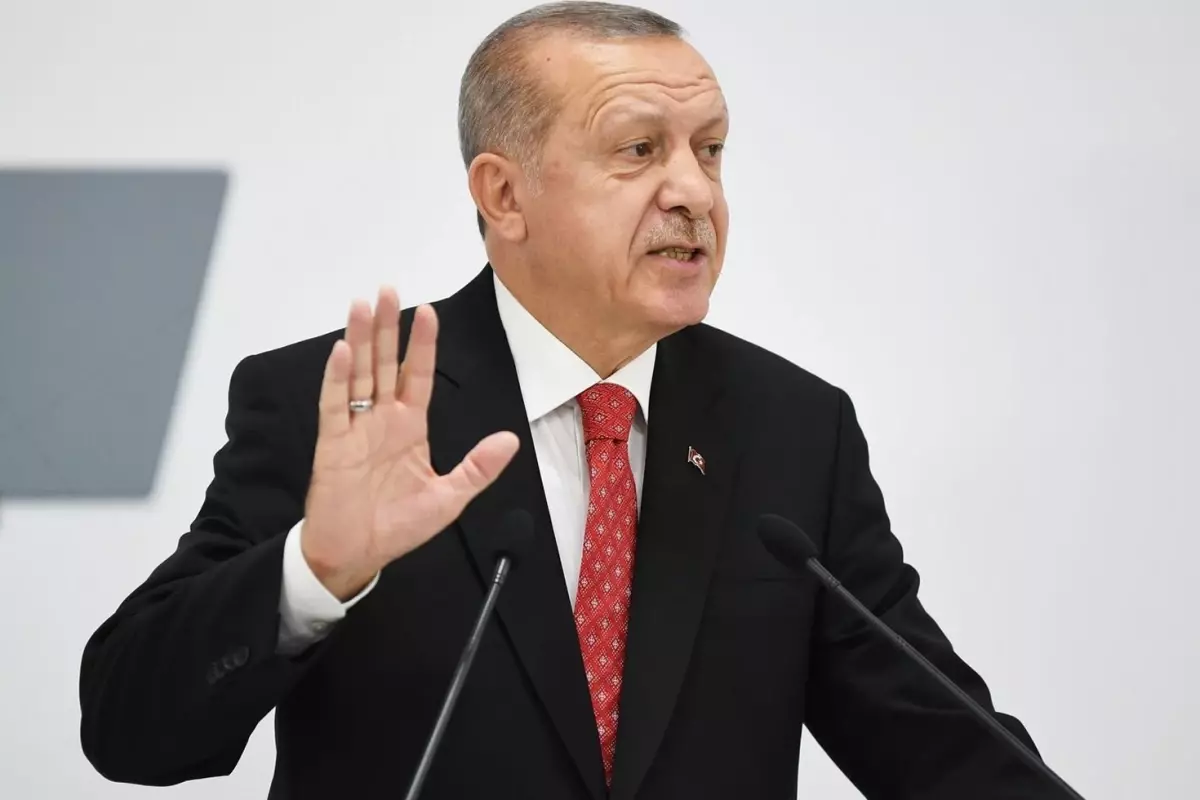 Cumhurbaşkanı Erdoğan\'dan net mesaj: Teröristler için üçüncü bir yol yok