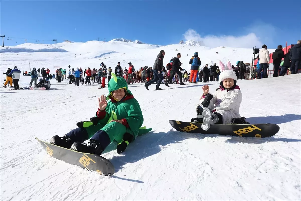 Erciyes\'e Ziyaretçi Akını Bekleniyor