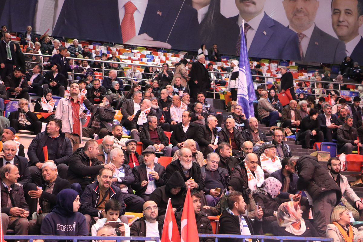 Erdoğan: Bölücü caniler ya silahlarını gömecekler ya da silahlarıyla birlikte toprağa gömülecekler (2)