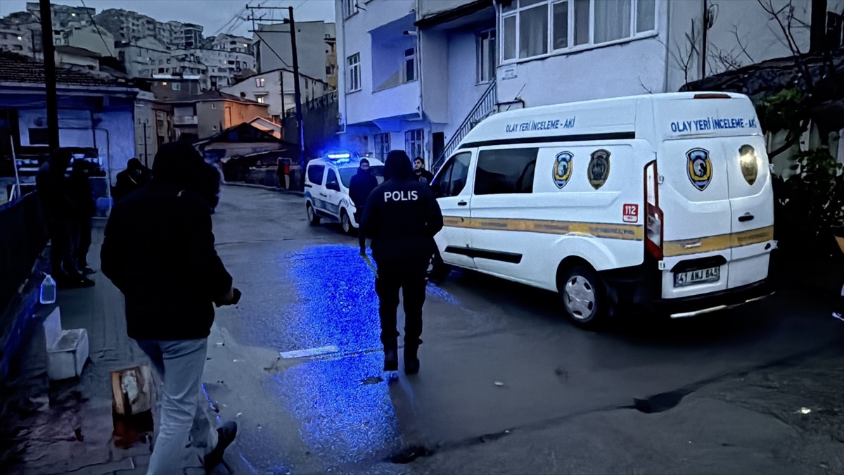 Gebze\'de Silahlı Kavga: 1 Yaralı